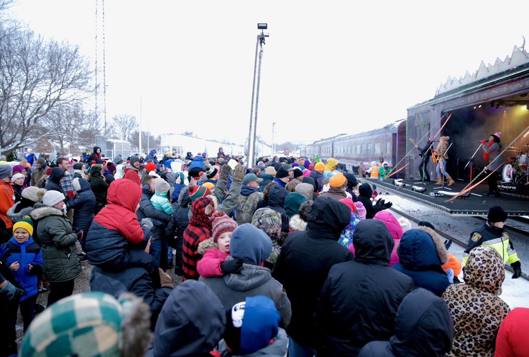 CP Holiday Train visits Winona